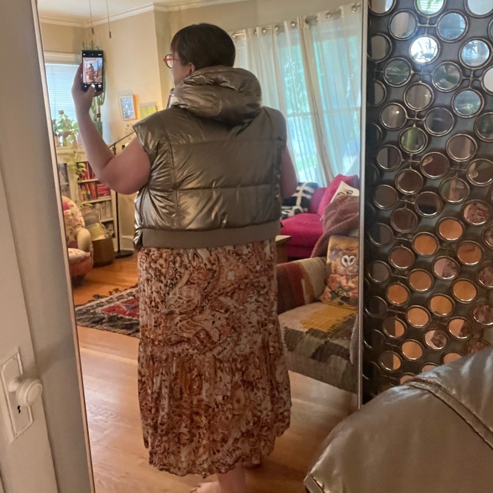 Anthropologie 1X Daily Practice by Anthropologie Metallic Puffer Vest - Picture 3 of 7